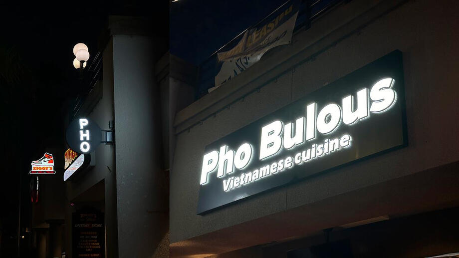 Pho Bulous; Restaurant Rebranding. Led the rebrand of a local seafood restaurant into Pho Bulous—defining visual identity, redesigning menus and signage, refining CX, and producing menu/social photography for consistent execution across touchpoints. 4.6/5